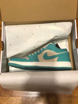 ナイキ ウィメンズ エアジョーダン 1 ロー "ティールグリーン" jordan1 26.5cm