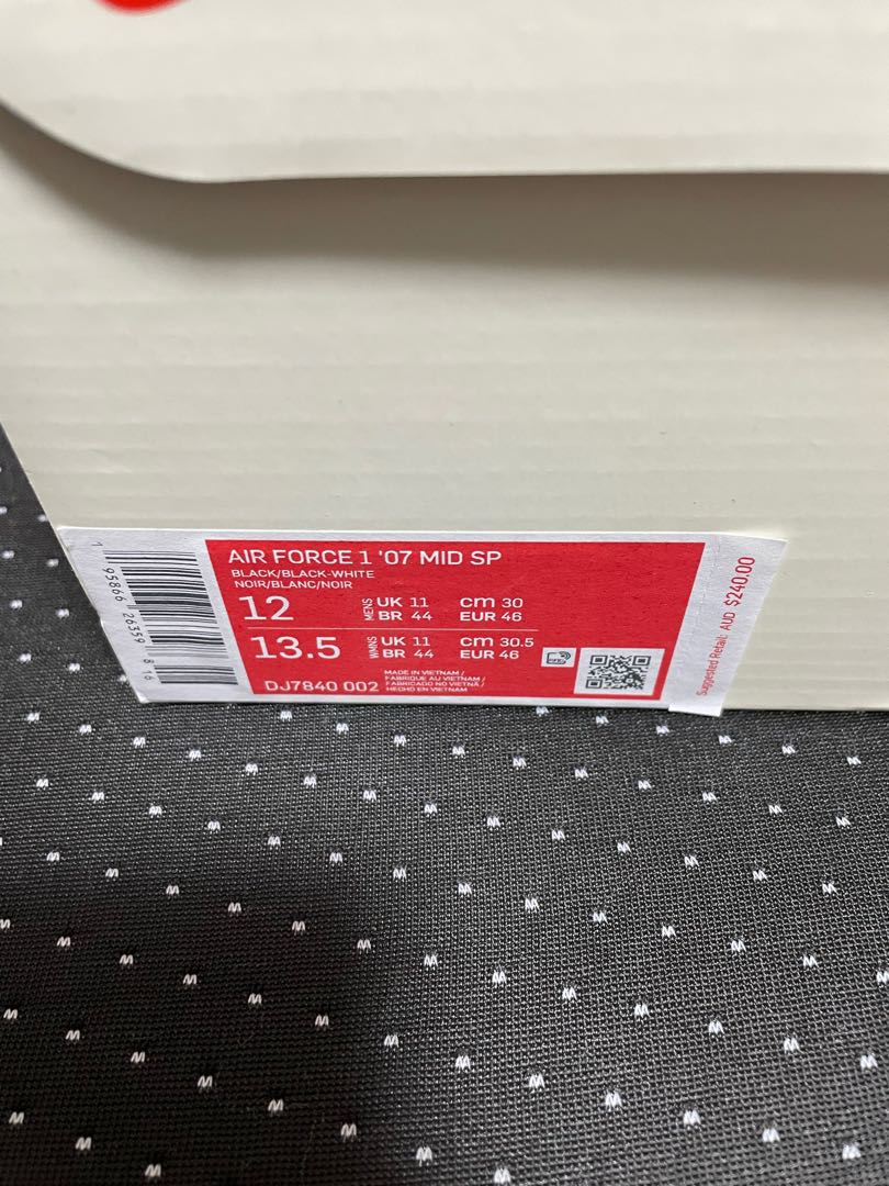 ステューシー × ナイキ エアフォース1 ミッド "ブラック アンド ライトボーン" 30cm