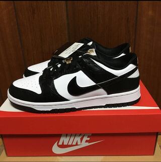 ナイキ ダンク ロー レトロ SE "ワールドチャンプ/ブラック アンド ホワイト" 27cm