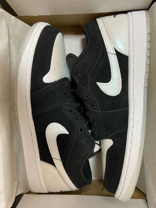 ナイキ エアジョーダン1 ロー "オメガ/ブラック/ホワイト" DH6931-001 27.5cm