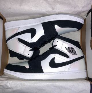 ナイキ エアジョーダン1 ミッド "オメガ/ブラック/ホワイト" 27cm