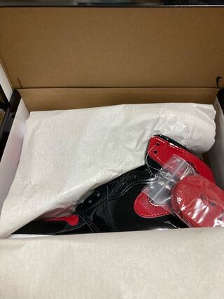 ナイキ GS エアジョーダン1 ハイ OG "パテント ブレッド " 23.5cm