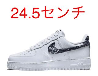 ナイキ ウィメンズ エアフォース 1 ロー '07 エッセンシャル "ブラック ペイズリー" 24.5cm