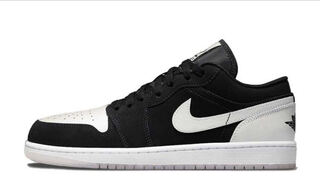ナイキ エアジョーダン1 ロー "オメガ/ブラック/ホワイト" 28cm