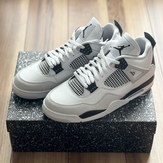 ナイキ エアジョーダン 4 "ミリタリー ブラック" 30cm