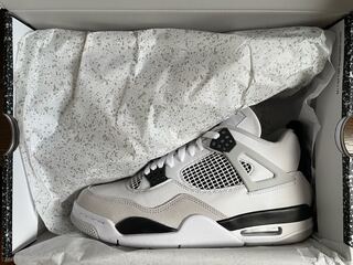 ナイキ エアジョーダン 4 "ミリタリー ブラック" 28.5cm