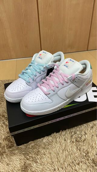 ナイキ SB ダンク ロー "ビー トゥルー" 27.5cm