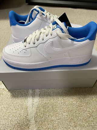 ナイキ エアフォース1 ロー "ホワイト/ユニバーシティー ブルー" 27cm