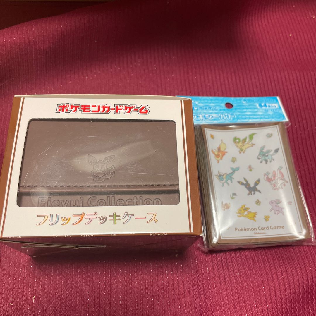 Eevee Flip Deck Case & Sleeve
