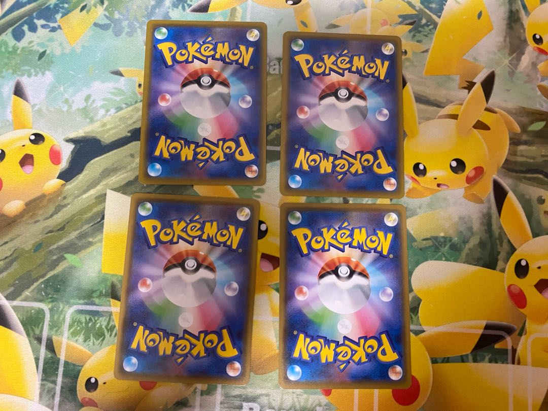 4 Pokemon Cards Training Court
