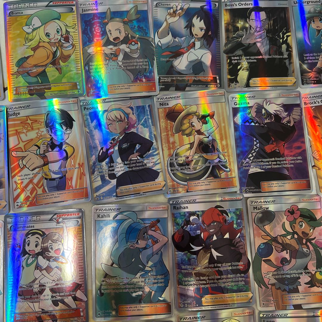 100 Pokémon cards in English