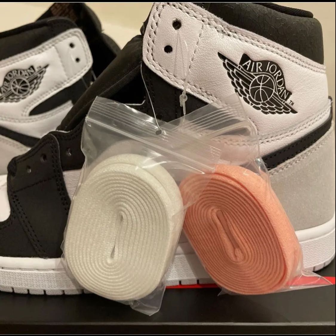 Nike Air Jordan 1 High OG Bleached Coral 28cm