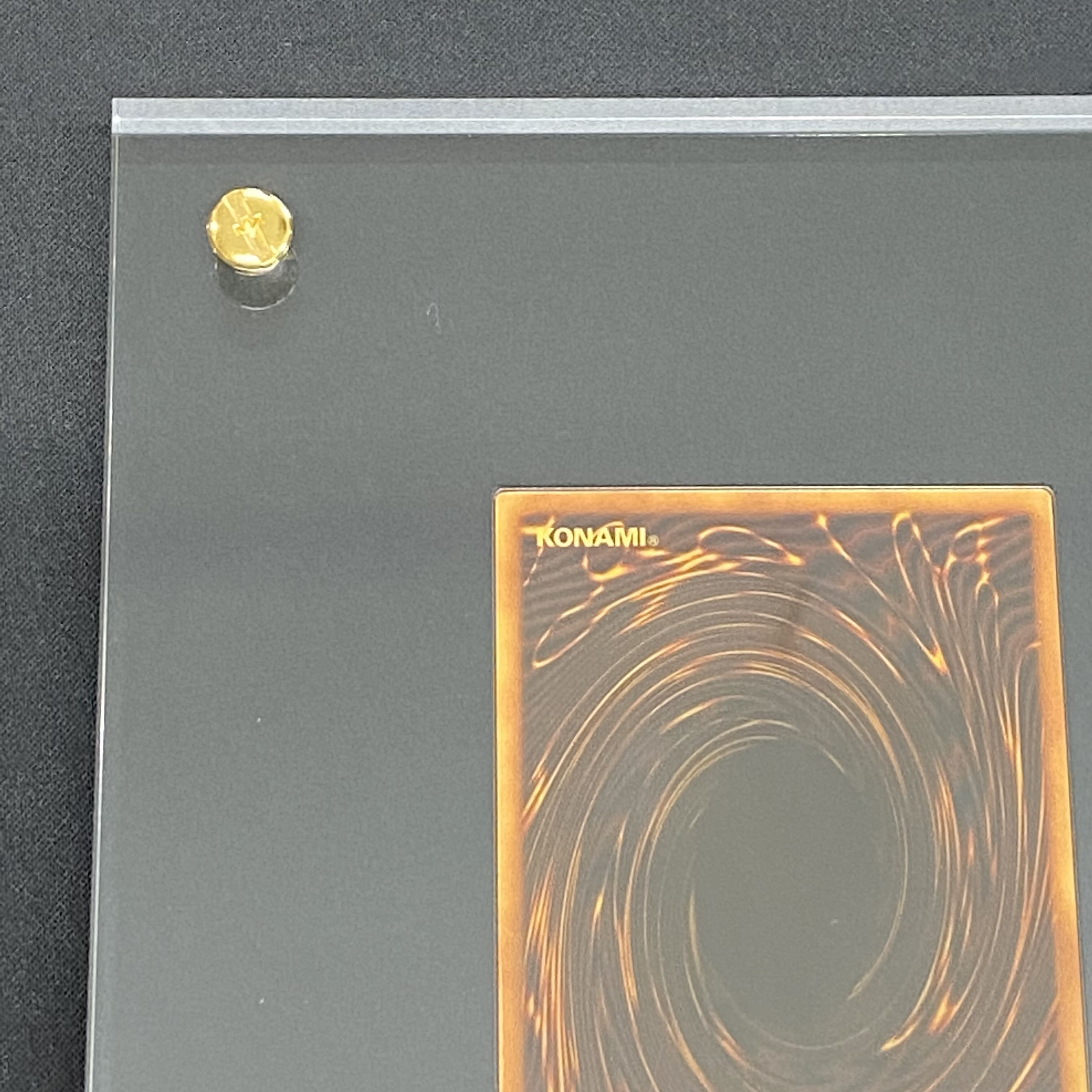 Pure gold Blue-Eyes White Dragon, complete with accessories, with cardboard box No366