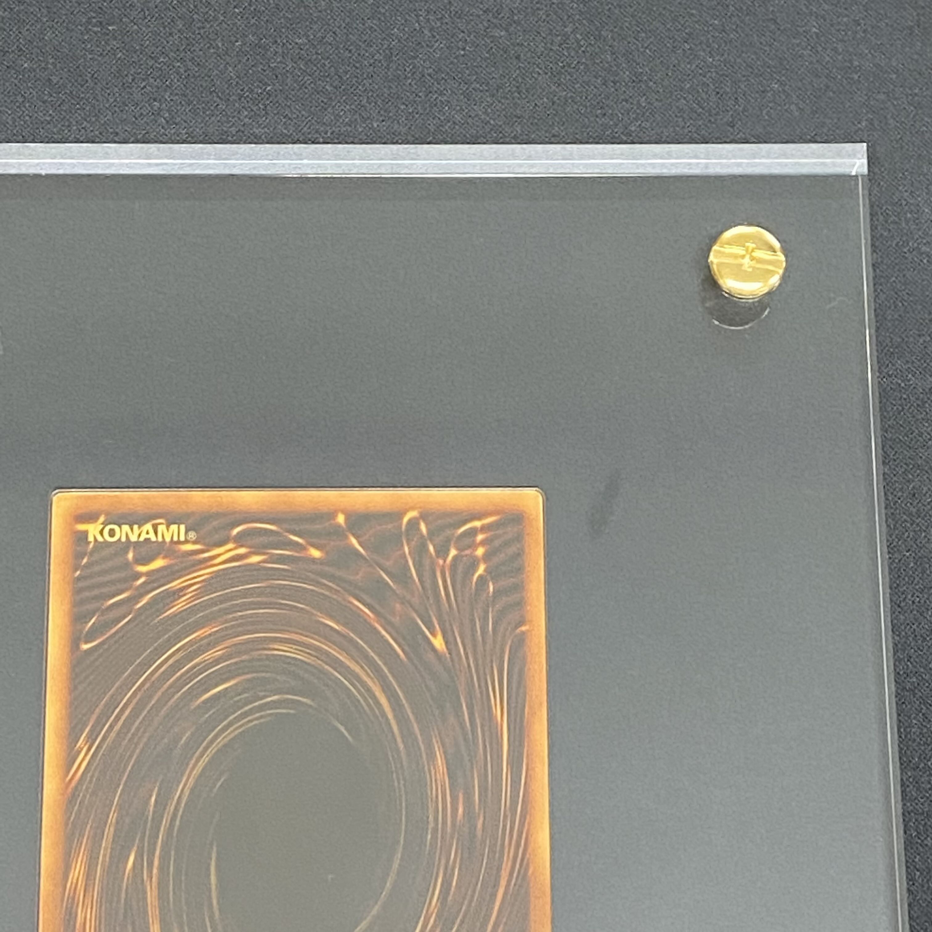 Pure gold Blue-Eyes White Dragon, complete with accessories, with cardboard box No366