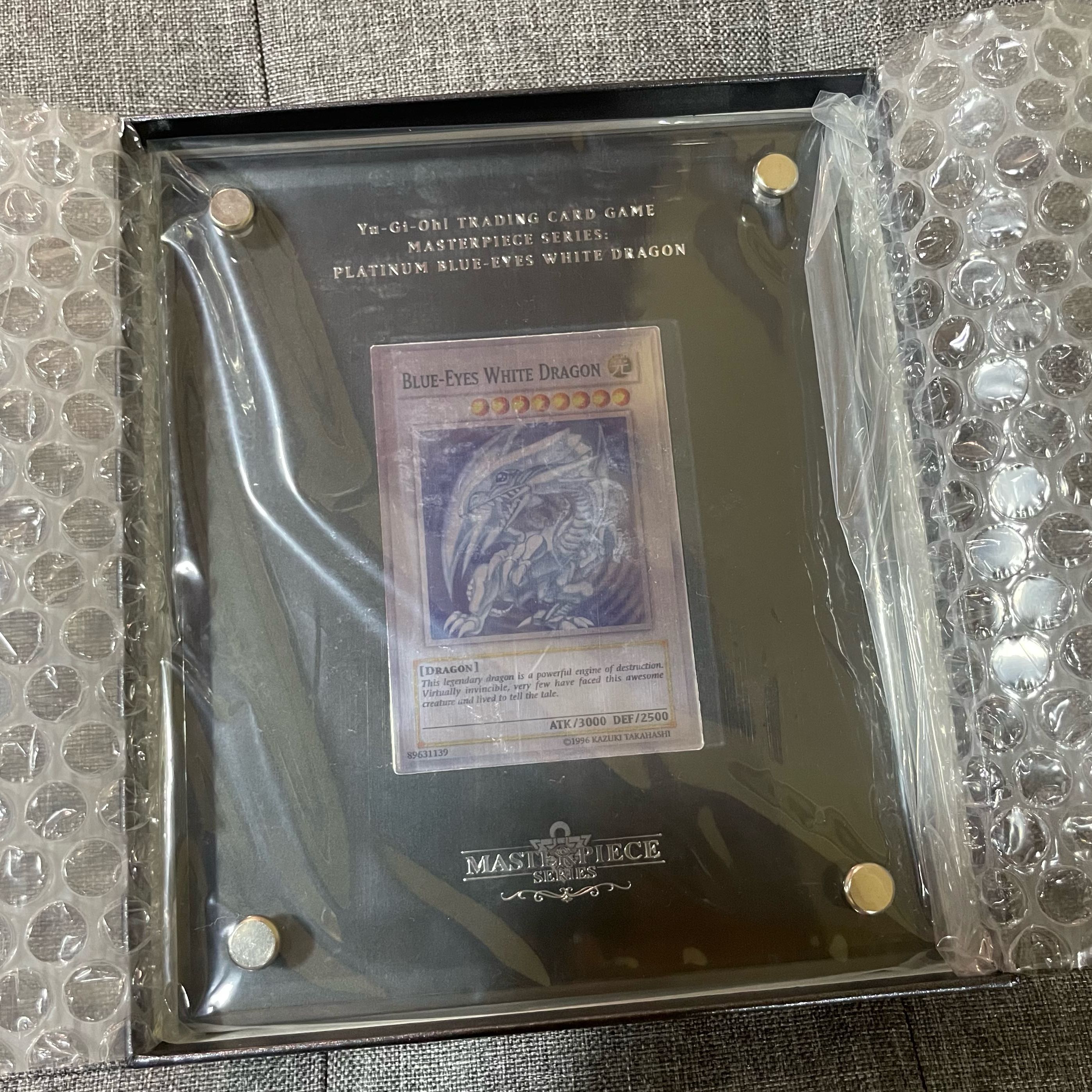 【最安値&即日】遊戯王 青眼の白龍 純銀製 プラチナ 英語版 ブルーアイズ 1枚