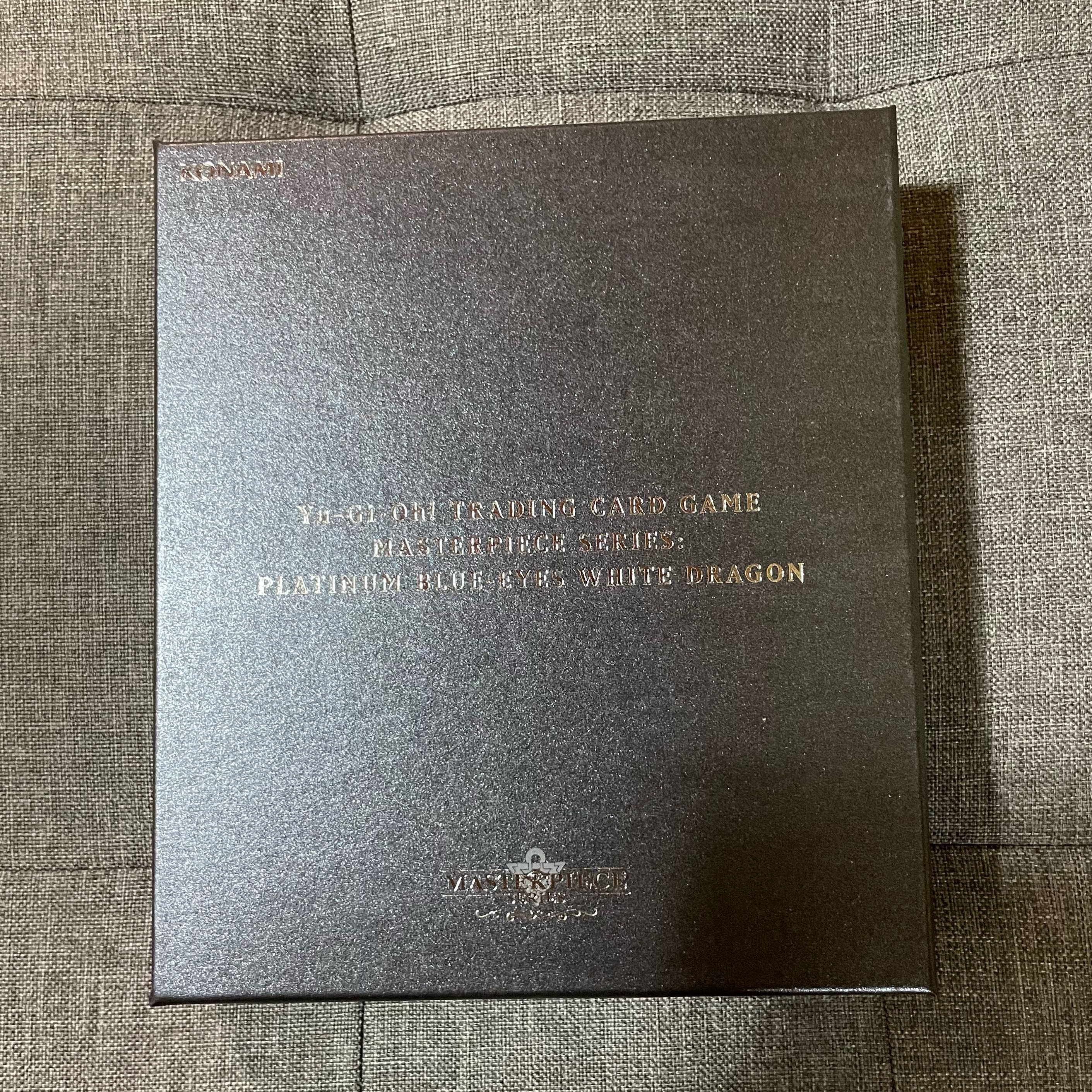 【最安値&即日】遊戯王 青眼の白龍 純銀製 プラチナ 英語版 ブルーアイズ 1枚
