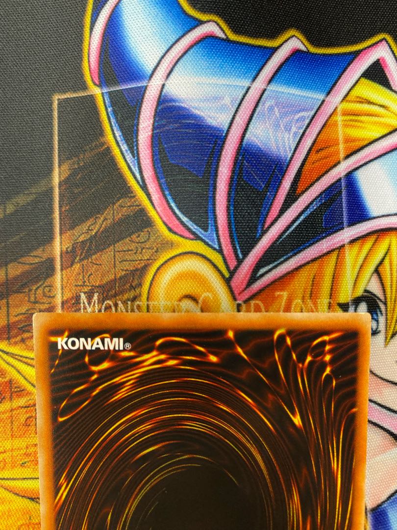 Yu-Gi-Oh! The Ultimate Treasure God Rainbow Dragon Holographic