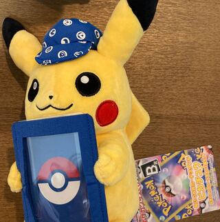 Pokéka lottery, prize B: plushie card stand