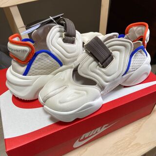 ナイキ NIKE アクアリフト PRM 新品未使用 24 札付き 24cm