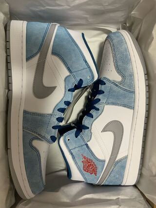 ナイキ エアジョーダン1 ミッド "ホワイト/ユニバーシティーブルー/グレー" 28cm