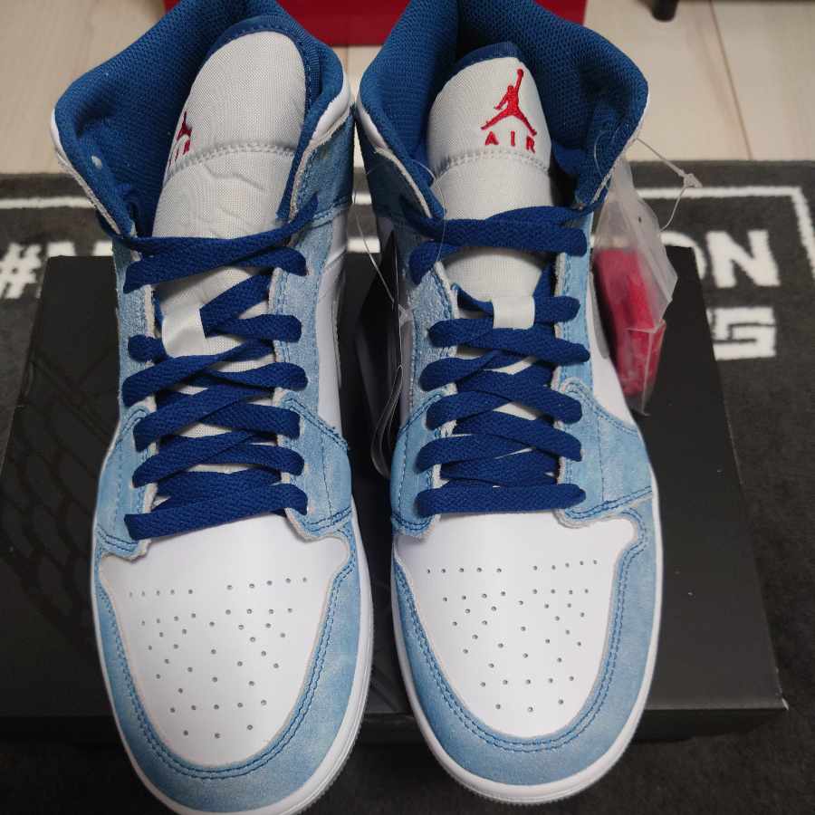 Air Jordan 1 mid University Snubbull 27cm