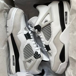 jordan4ミリタリーブラック 27.5cm