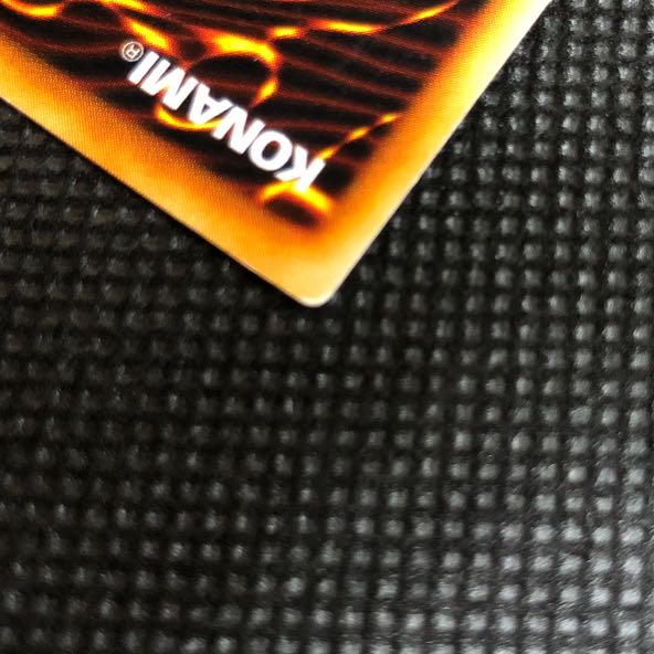 Blue-Eyes White Dragon Ultra Rare [37-0828-01M].