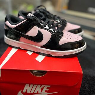 ナイキ ウィメンズ ダンク ロー エッセンシャル ブラック パテント　24.5 24.5cm