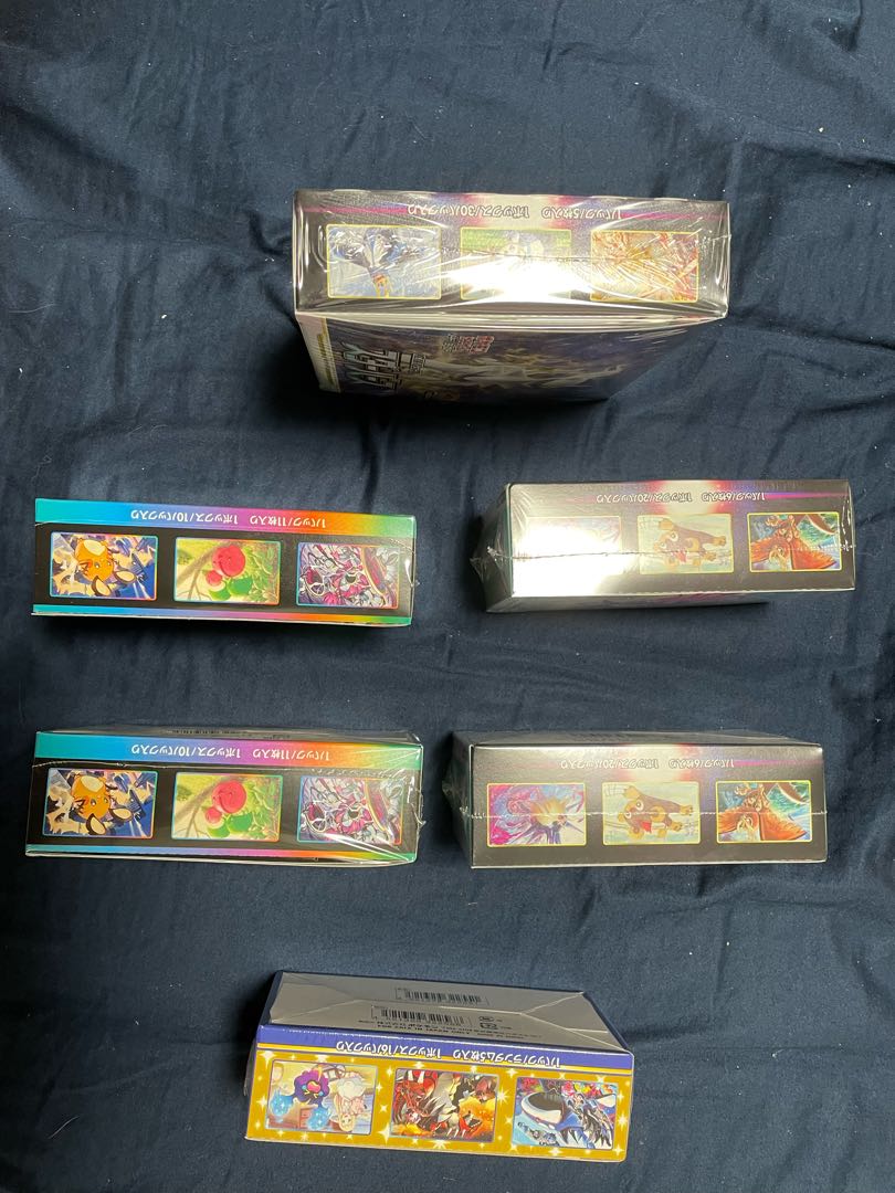 Unopened box Pokemon