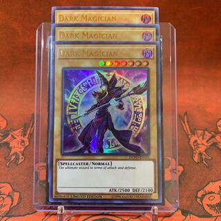 [With card case] Yu-Gi-Oh! English version Black Magician Ur 3-card set.