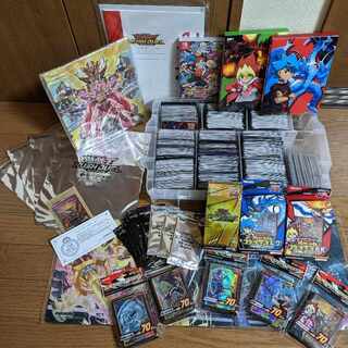Yu-Gi-Oh Rush Duel retired set of about 1000 rares (Super, Ultra, Rush Rare, Siku, etc.) and all sorts! Quite a beautiful set!