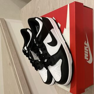 ナイキ Gs ダンク ロー "ホワイト/ブラック" ホワイト/ブラック/ホワイト CW1590-100 24.5cm