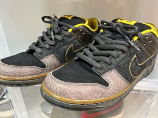 DUNK SB YELLOW CURB 27cm