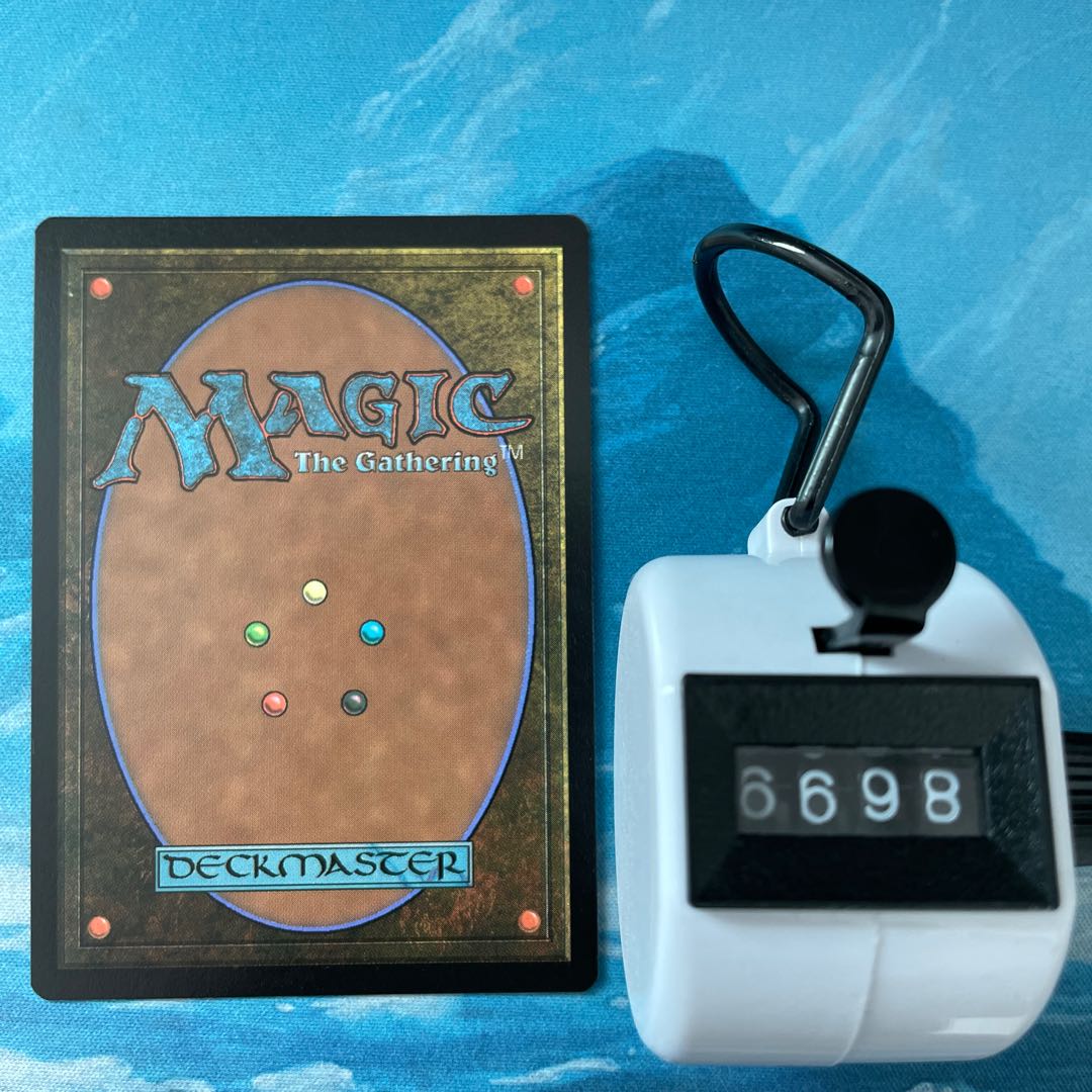 MTG 4-card Healer's Hawk