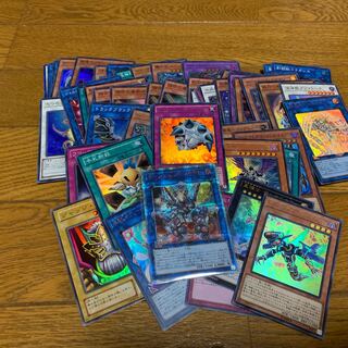 Yu-Gi-Oh! Sold in bulk, basic beauty, mix of old and new cards.