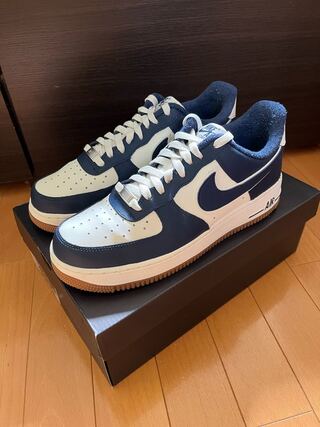 ナイキ エアフォース1 ロー カレッジパック "ネイビー/ホワイト" セイル/ミッドナイトネイビー-ガムメッドブラウン DQ7659-101 27cm