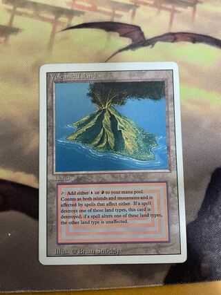 Volcanic Island 1枚