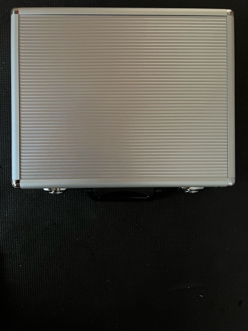 8月21日入荷】PSA鑑定ケース用3連アタッシュケース