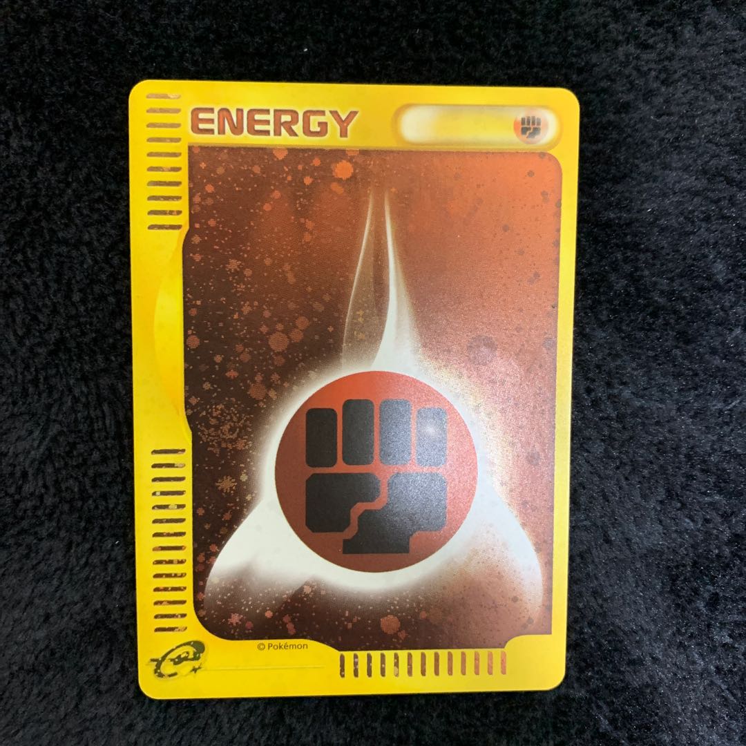 基本闘エネルギー(ポケモンカードeキラ)