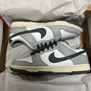 ナイキ ウィメンズ ダンク ロー "ホワイト/ライトスモークグレー-セイル-アイアン グレー" DD1503-117 25.5cm