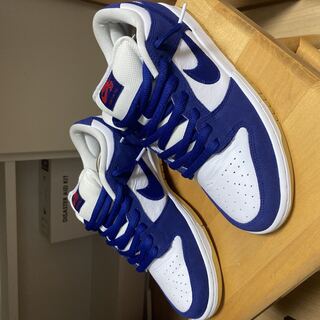 ナイキ SB ダンク ロー "ロサンゼルス ドジャース" ディープ ロイヤル ブルー/ホワイトスポーツ レッドガム ライト ブラウン DO9395-400 28cm