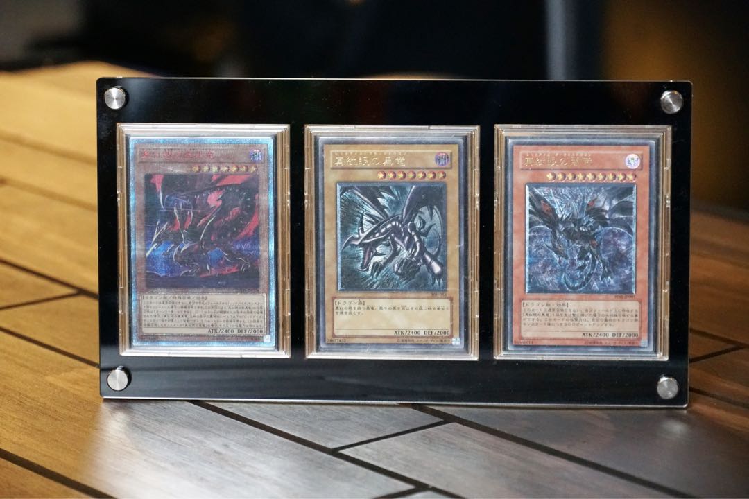 Black type 3-strand acrylic frame [UV cut 97%].