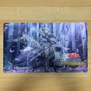 遊戯王　プレイマット　迷宮城の白銀姬