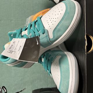 ナイキ エアジョーダン 1 ロー Se "ニュー エメラルド" ニュー エメラルド/ホワイトライト スティール グレー DN3705-301 27cm