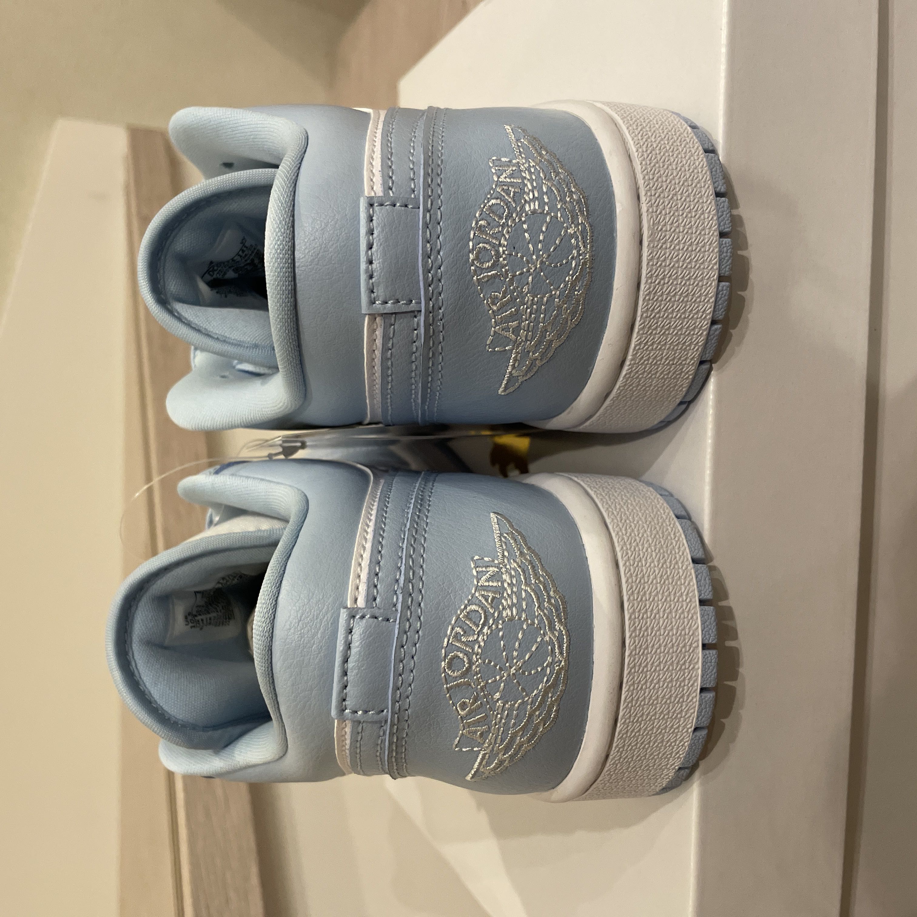 Nike Women's Air Jordan 1 Low "Aluminum" Ice Snubbull/Ho Wight DC0774-141 27.5cm