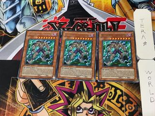 English Destiny HERO - Dreadmaster 1 rare set of 3 Tera.