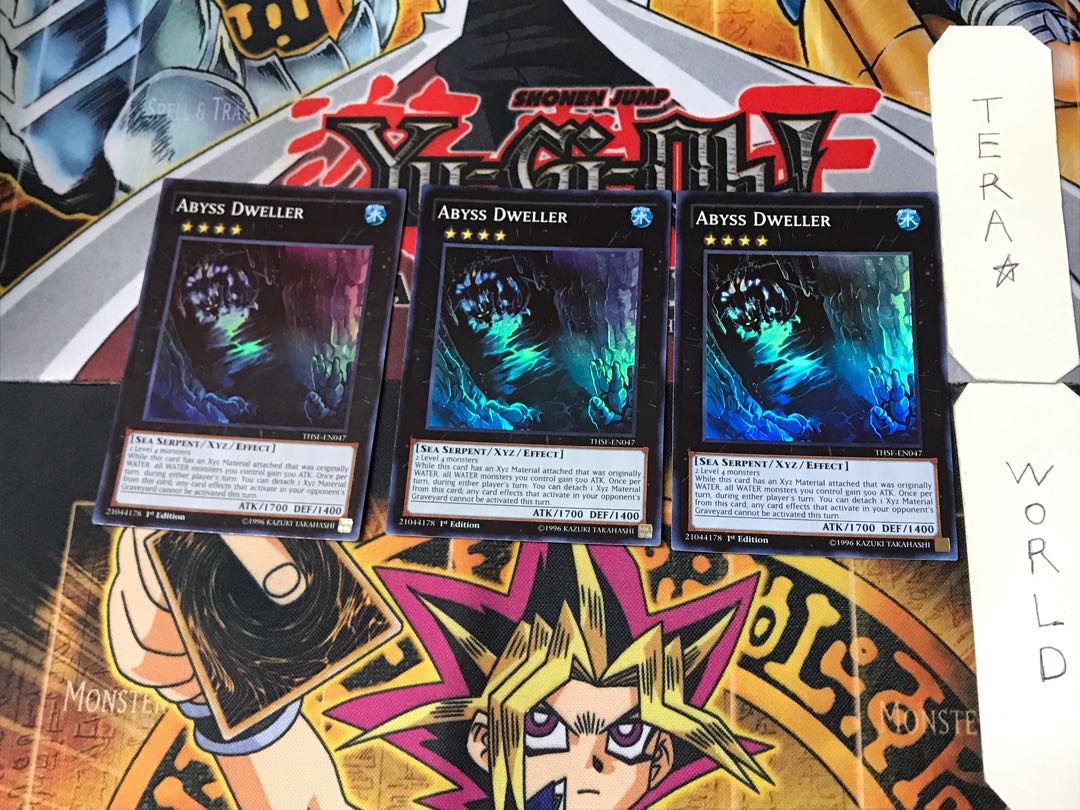 English Abyss Dweller 1 Super 3-card set Tera