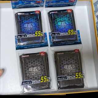 遊戯王　スリーブ　遊戯王ロゴ　新品未開封　黑　青　各２個　２０周年記念版