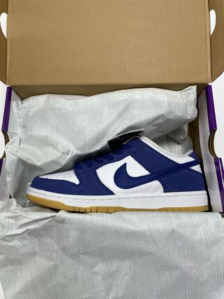 ナイキ SB ダンク ロー "ロサンゼルス ドジャース" ディープ ロイヤル ブルー/ホワイトスポーツ レッドガム ライト ブラウン DO9395-400 27cm