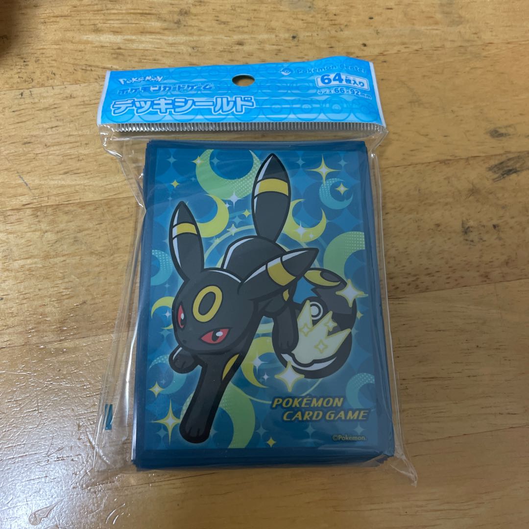 Umbreon Deck Shield 64 sheets, unopened